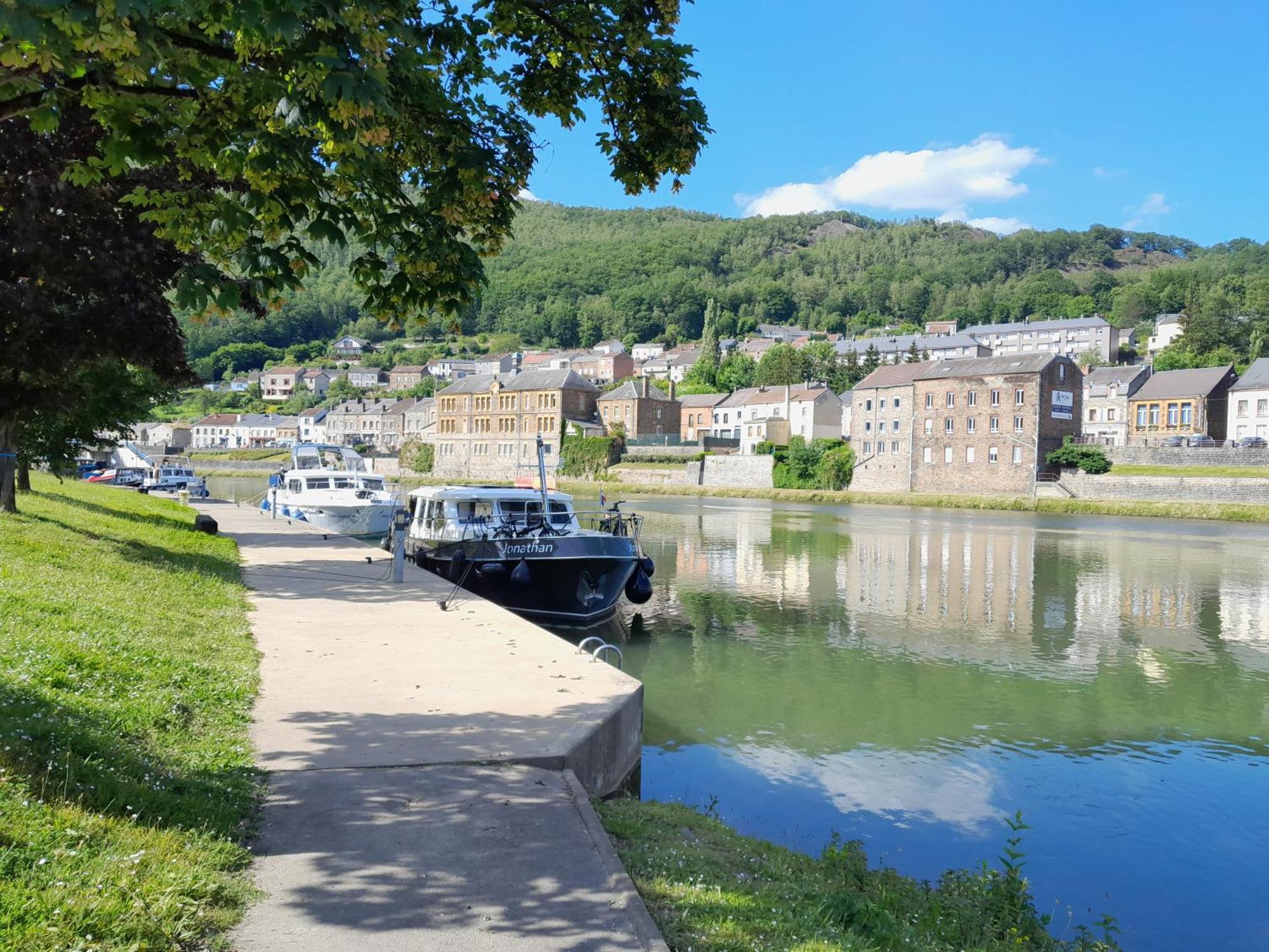 Gite Chez Carole Monthermé Kültér fotó